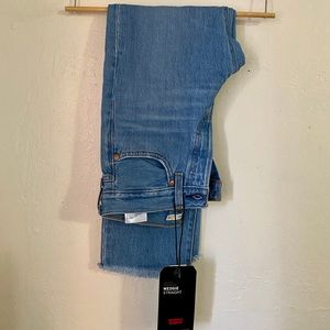 Levi’s Wedgie Straight 25x26